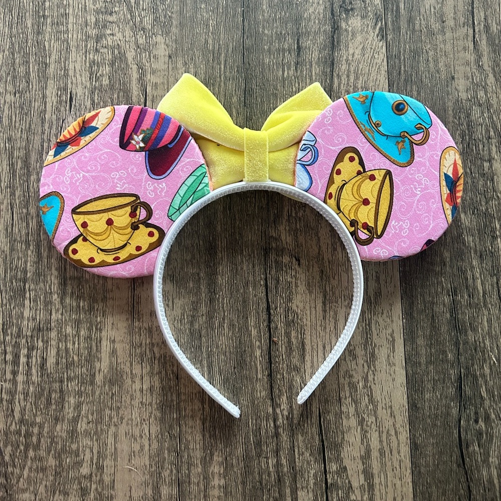 Alice in Wonderland Teacups Minnie Ears - Picture 3 of 3